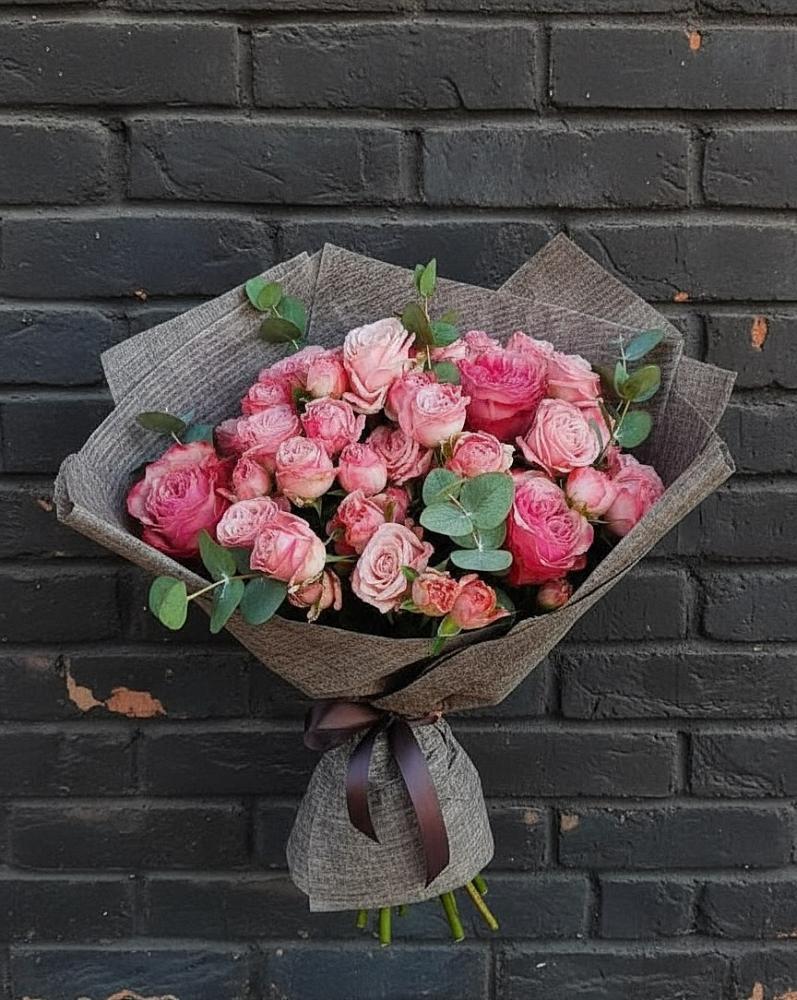 Букет цветов из: Розы в Мирном Кировской области