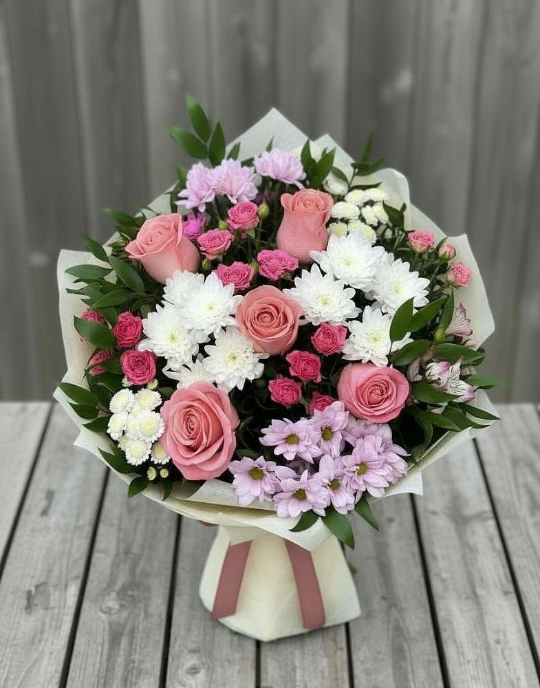 Букет цветов из: Альстромерии, Гвоздики, Розы и Хризантемы в Мирном Кировской области