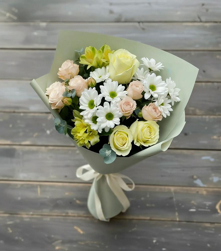 Букет цветов из: Альстромерии, Розы и Хризантемы в Мирном Кировской области