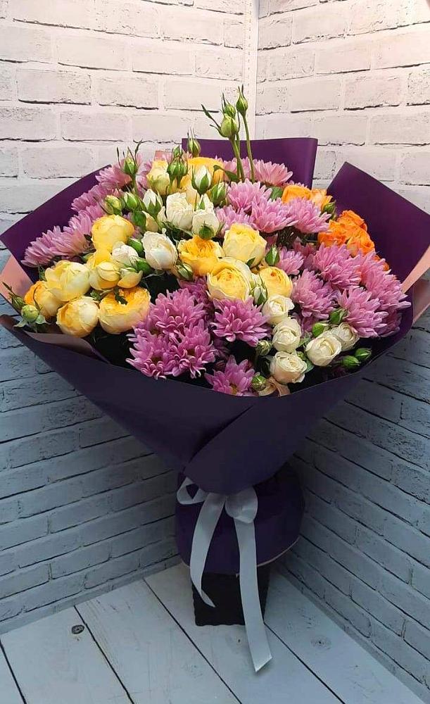 Букет цветов из: Хризантемы и Розы в Мирном Кировской области