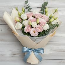 Букет цветов из:  Лизиантусы в Мирном Кировской области
