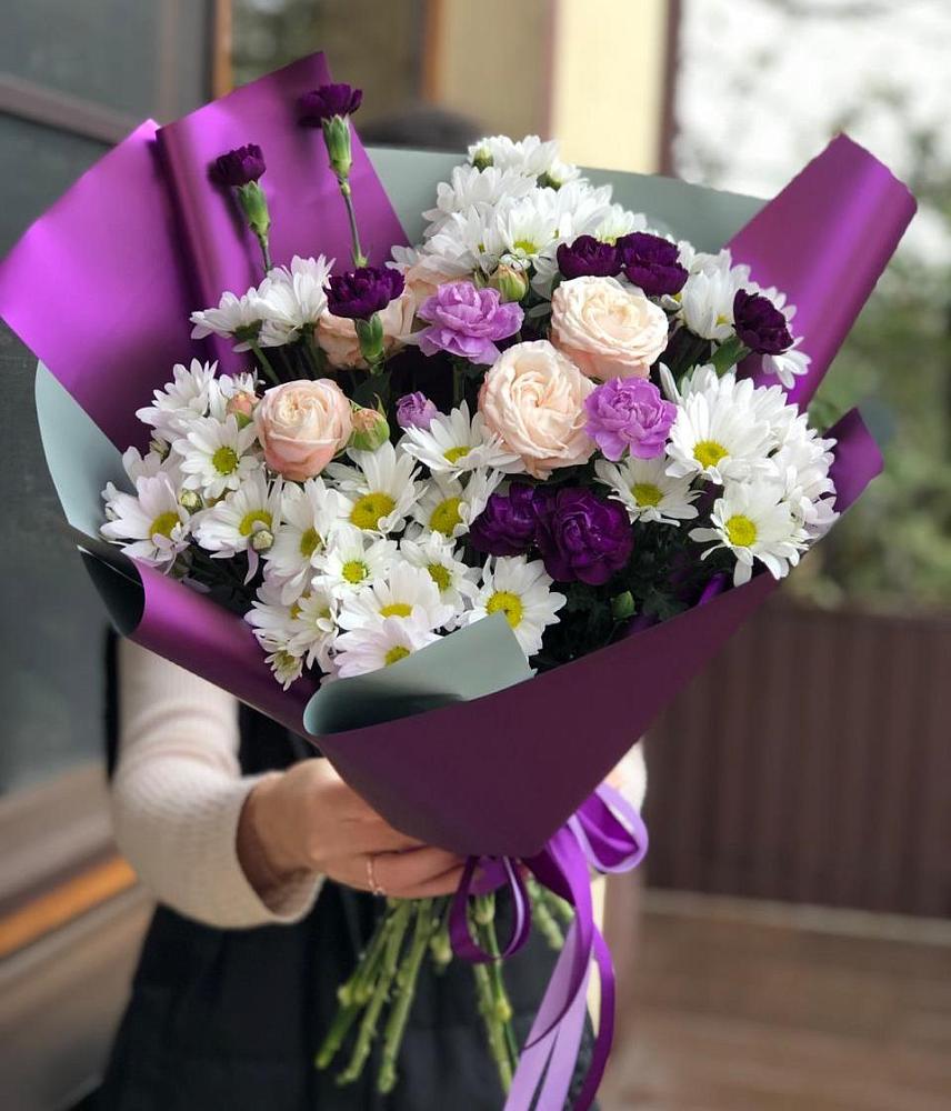 Букет цветов из: Хризантемы, Гвоздики и Розы в Мирном Кировской области