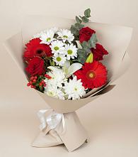 Букет цветов из:  Розы, Хризантемы, Герберы и Лилии в Мирном Кировской области