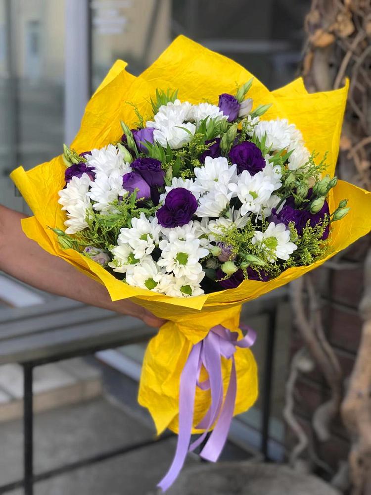 Букет цветов из: Ирисы, Хризантемы и Ромашки в Мирном Кировской области