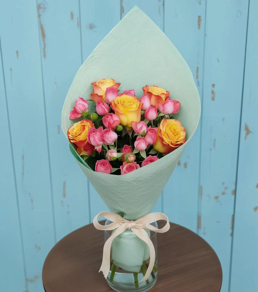 Букет цветов из: Розы в Мирном Кировской области