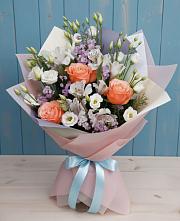 Букет цветов из:  Лизиантусы, Розы, Альстромерии и Гипсофила в Мирном Кировской области