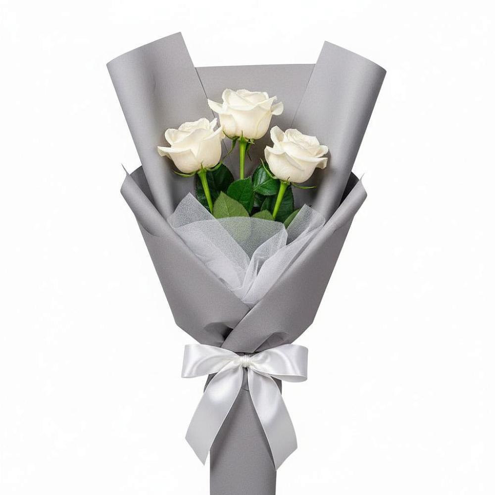 Букет 3 белые розы в Мирном Кировской области