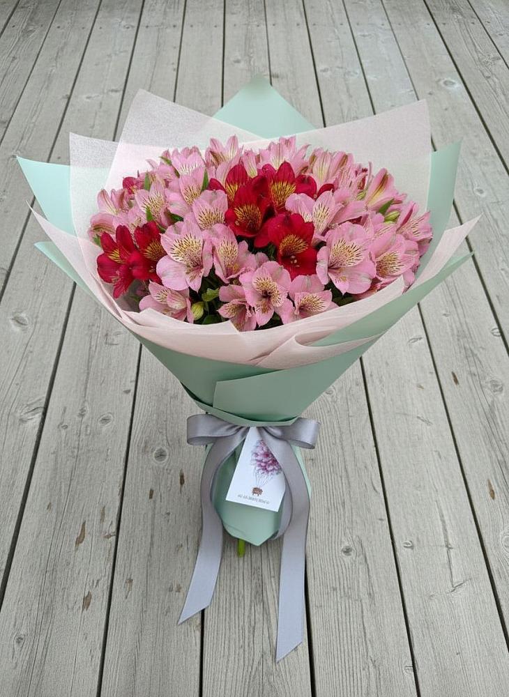 Букет цветов из: Альстромерии в Мирном Кировской области