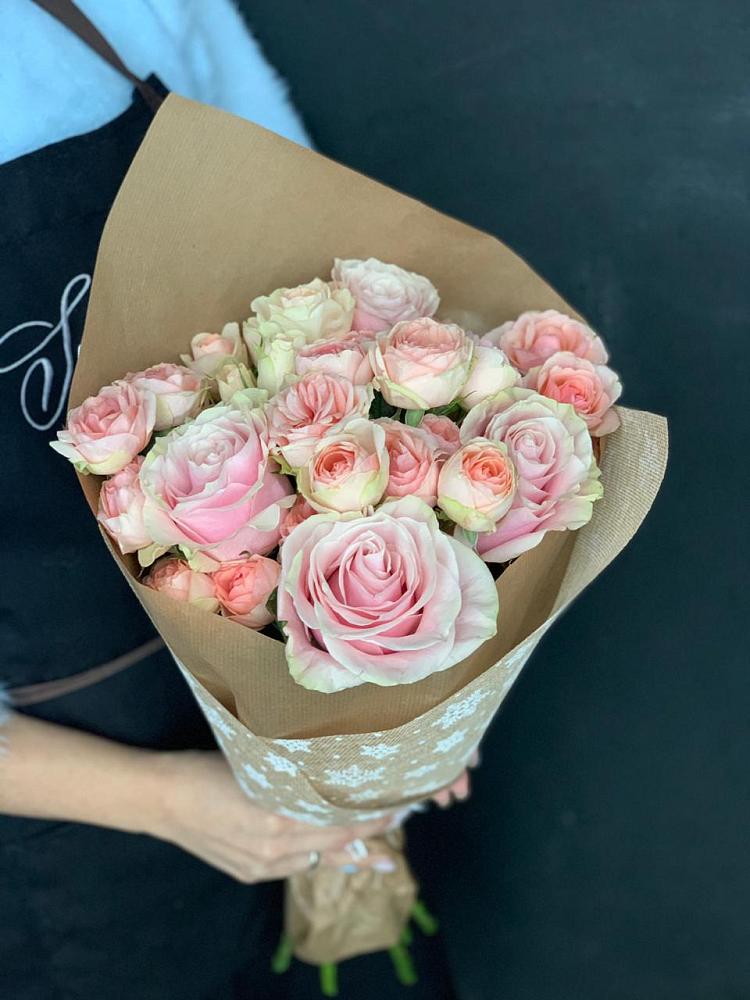 Букет цветов из: Хризантемы и Розы в Мирном Кировской области