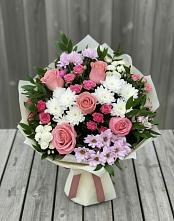 Букет цветов из:  Альстромерии, Гвоздики, Розы и Хризантемы в Мирном Кировской области