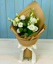 Букет цветов из:  Хризантемы и Лизиантусы #REPLACE_PRED# Мирном Кировской области