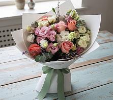 Букет цветов из:  Розы, Лизиантусы и Гвоздики #REPLACE_PRED# Мирном Кировской области