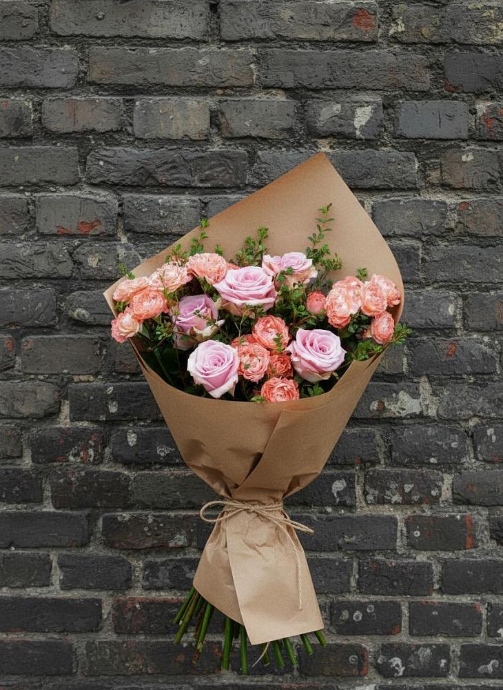 Букет цветов из: Розы в Мирном Кировской области