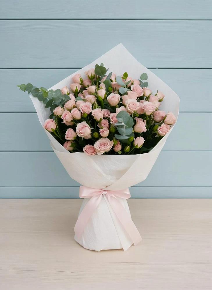 Букет цветов из: Розы в Мирном Кировской области