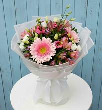 Букет цветов из:  Герберы, Альстромерии и Лизиантусы #REPLACE_PRED# Мирном Кировской области