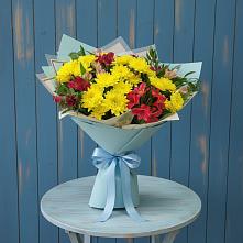 Букет цветов из:  Альстромерии и Хризантемы в Мирном Кировской области