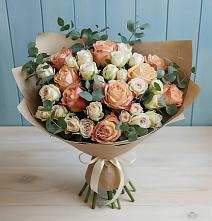 Букет цветов из:  Альстромерии и Розы в Мирном Кировской области